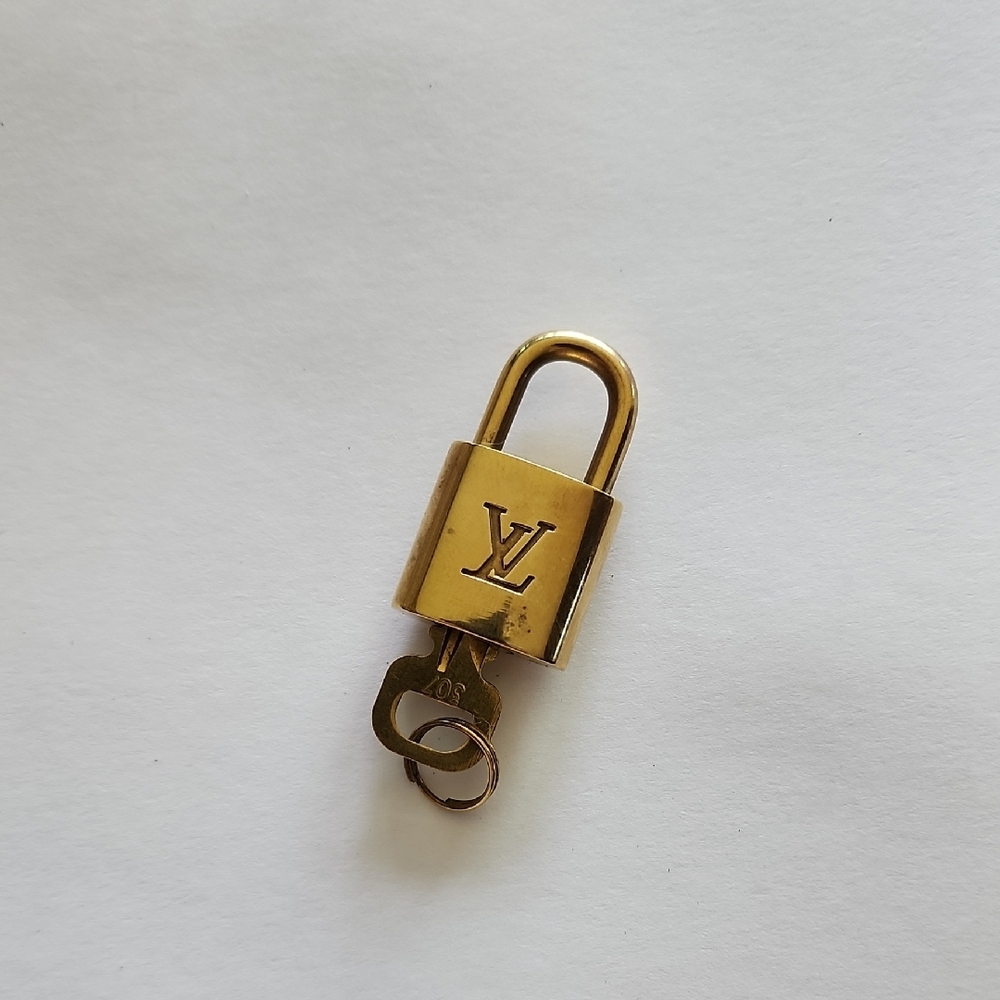 Louis Vuitton Lock with Key #307 (AUTHENTIC)